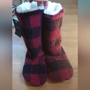 Cuddlduds bootie slippers size M (7-8)